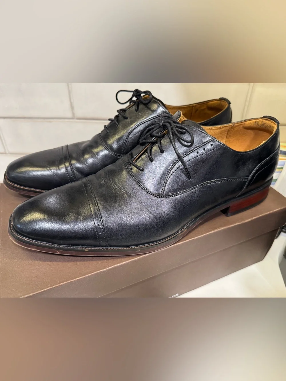 Florsheim Black Leather Cap-Toe Derby Dress Shoes